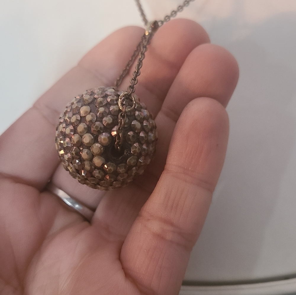 Rhinestone Ball Necklace - Picture 4 of 10